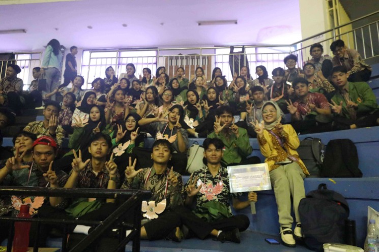 budaya tempo dulu pakaian adat Indonesia 